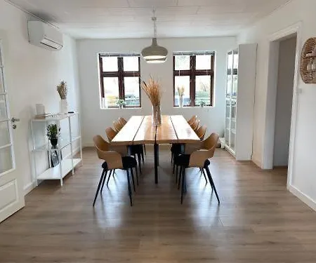 Comfy Cottege In Jeru Apartmán