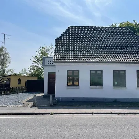 Comfy Cottege In Jeru * Jerup