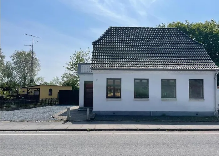 Comfy Cottege In Jeru * Jerup